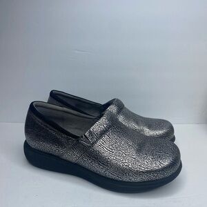 Sogwalk size 1 Stylish Silver leather Women's Shoes